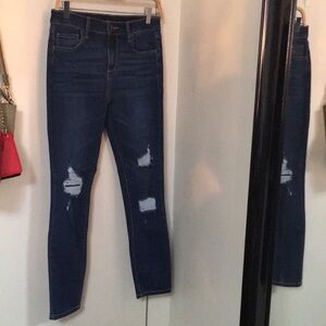 Forever 21 Distressed Skinny Jean size Medium